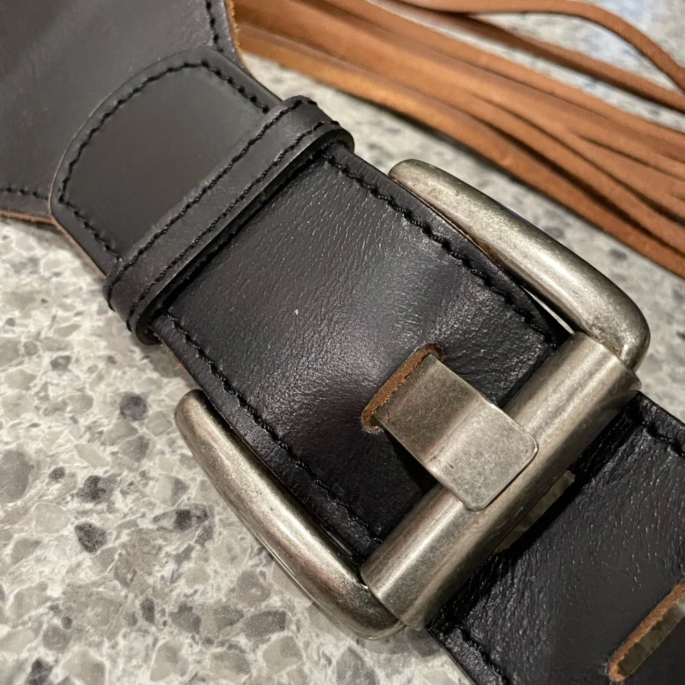 Genuine Leather Women’s black Strand Belt large silver Buckle L-XL 40-0966-8